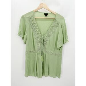Torrid Womens Green Babydoll Lace Up Top Size 1X Boho Crinkle Gauze Crochet